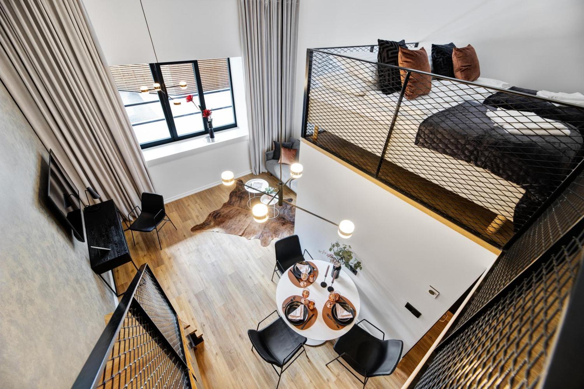 Bob W Duo Lofts